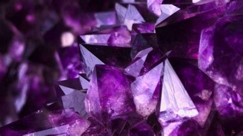Secret of the malic crystals